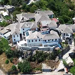 Aqueduct Inn
